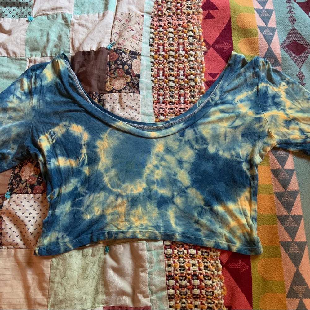 Of Earth & Salt Blue Ice Dyed Ballet Crop Top